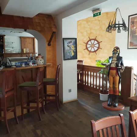 Pirates Hotel هاينبرغ آن دير دوناو المظهر الخارجي الصورة